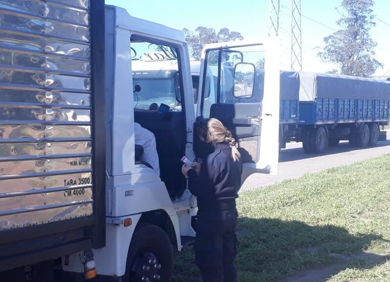 Quisieron evadir el control de la Ruta 88, pero los descubrieron