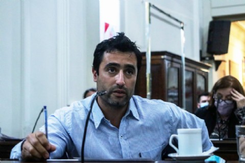 Cuando el barco se hunde...: Rafael Iácono se despegó del bloque del Frente de Todos