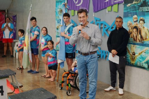 “Todos al Agua es una política pública que debe trascender a cualquier gobierno en particular”, dijo el intendente