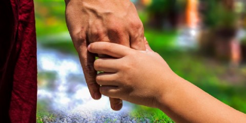 Buscan familia para dos hermanitos necochenses de 10 y 12 años