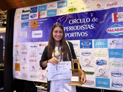 Rosario Coronel es la Deportista del Año y recibió el premio de manos del intendente