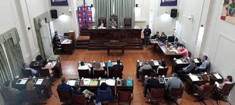 Aumento de la tarifa de taxis y distinciones varias se trataron en la sesión del Concejo Deliberante