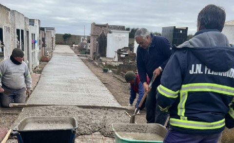 Se ejecutan la renovación de las veredas y la puesta en valor del cementerio municipal