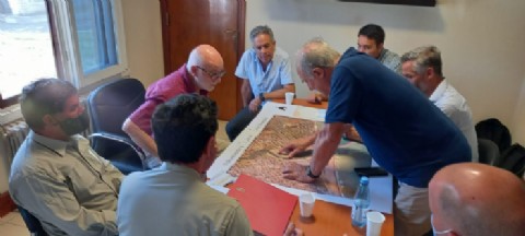 Vendedor de ilusiones: Puerto Quequén ahora promete la vuelta del tren