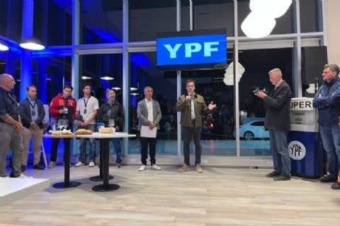 El intendente participó de la apertura de la nueva estación de servicio en Quequén