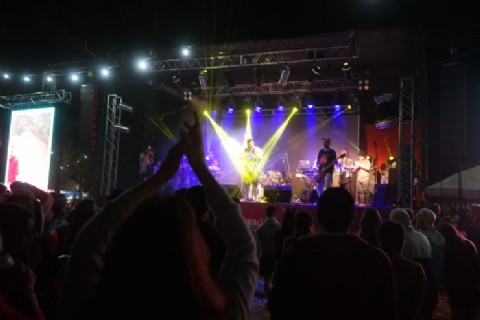 La ciudad celebra sus 144 años y abre la temporada de verano con un fin de semana a pura música y sabor