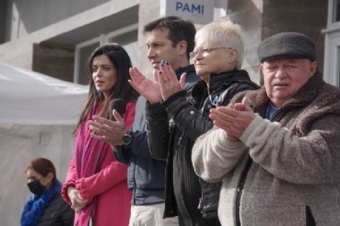 Quequén: con presencia del intendente Arturo Rojas y Luana Volnovich, reabrió PAMI
