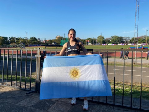 Rosario Coronel representó con altura a la Escuela Municipal en Paraguay