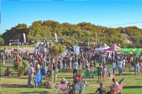 El Carnaval desplegó todo su color y alegría en la Plaza "3 de Agosto" de Quequén