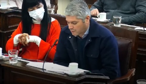 Como Drácula al ajo: "Mancu" Velázquez desestimó un proyecto anticorrupción