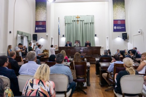 Concejales oficialistas se fugan y se visten de libertarios por conveniencia