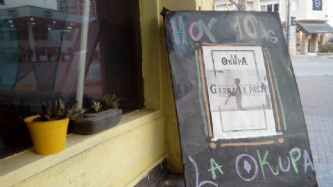 La Okupa explica la situación vivida tras la irrupción de la policía en el Centro Cultural