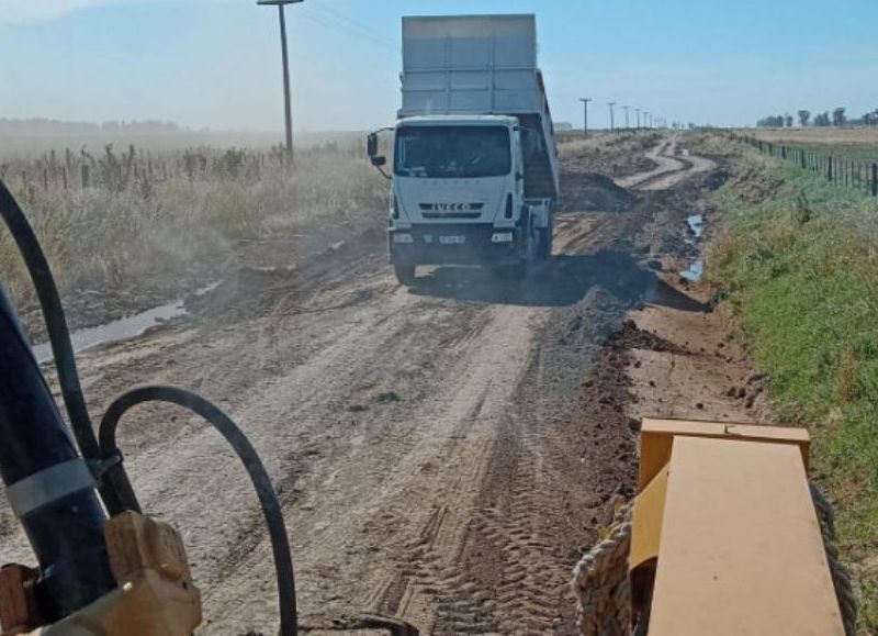 Avanza el mantenimiento vial rural con nuevas maquinarias ya operativas