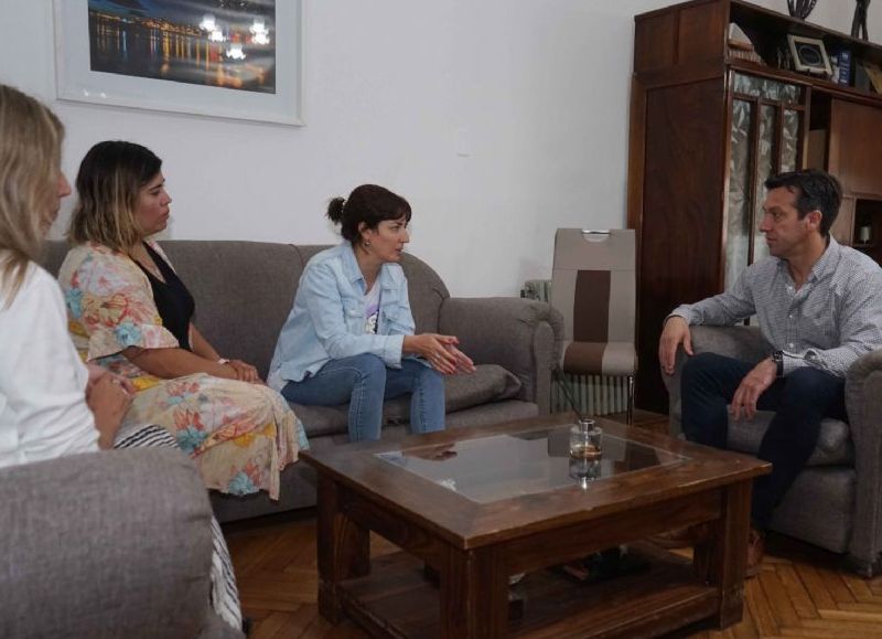 El intendente Arturo Rojas se reunió con la nueva directora de Políticas de Género