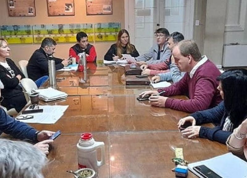 Las empresas quieren llevar el boleto plano a 150 pesos para enero