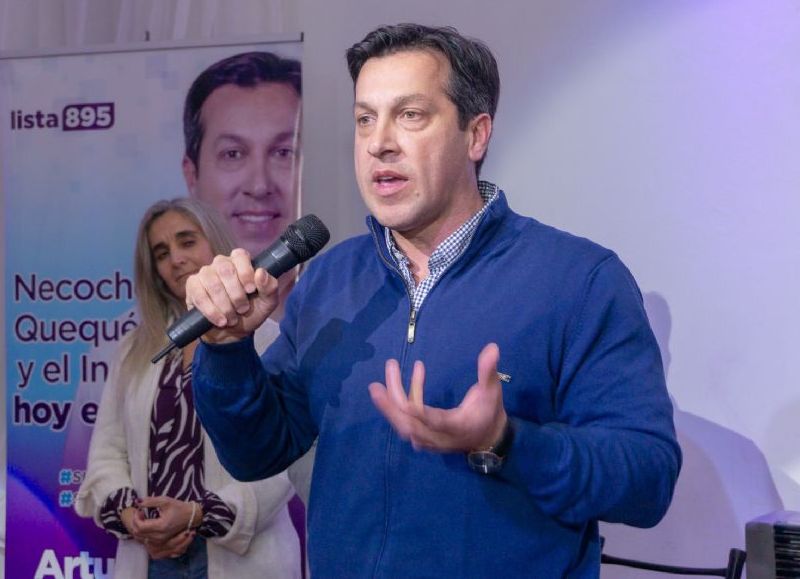 Arturo Rojas en el cierre de campaña: "Nosotros le devolvimos la dignidada los vecinos"