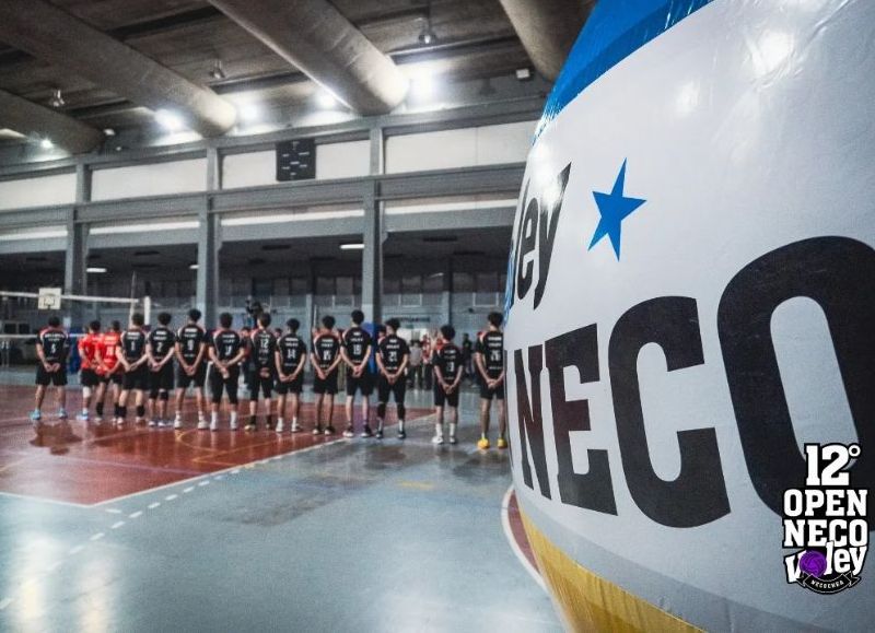 El Polideportivo Municipal fue sede para el espectáculo inaugural del Open Neco