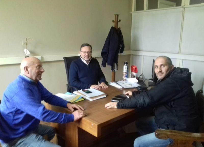 Municipales piden la aplicación de la "cláusula gatillo" y bonificación especial