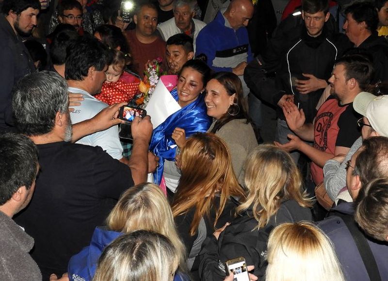 Necochea recibió a la campeona mundial "Jota" Guanini